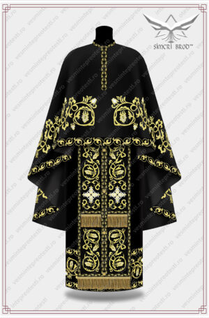 vesminte preotedti brodate pe culoarea neagra