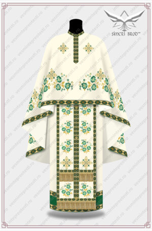 vesminte preotesti brodate pe culoarea crem