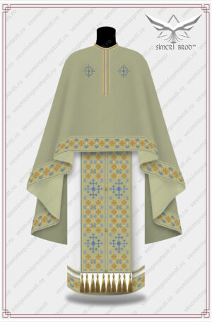 vesminte preotesti brodate pe culoarea kaki