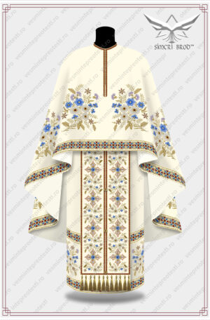 vesminte preotesti brodate pe culoarea crem